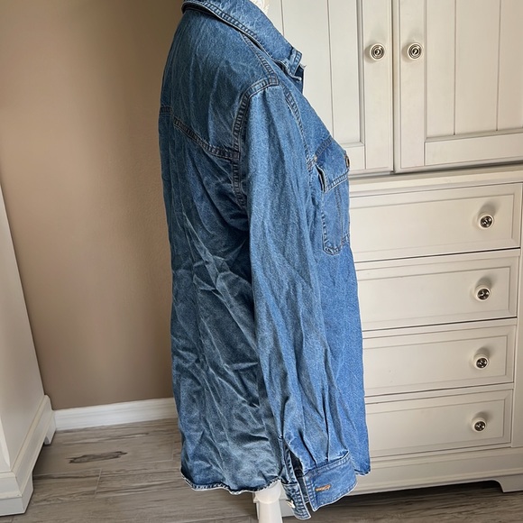 • Niki Jon denim lightweight button down, L • - Picture 6 of 13